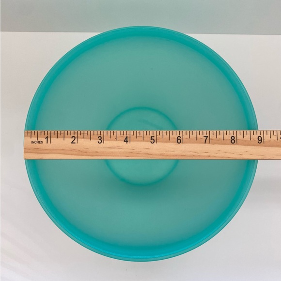 Tupperware Mixing Bowls - Picture 8 of 9
